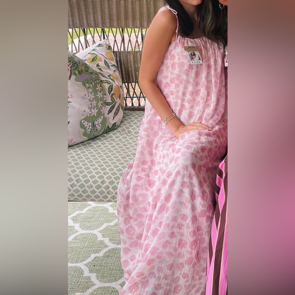 Storia Pink Floral Maxi Dress